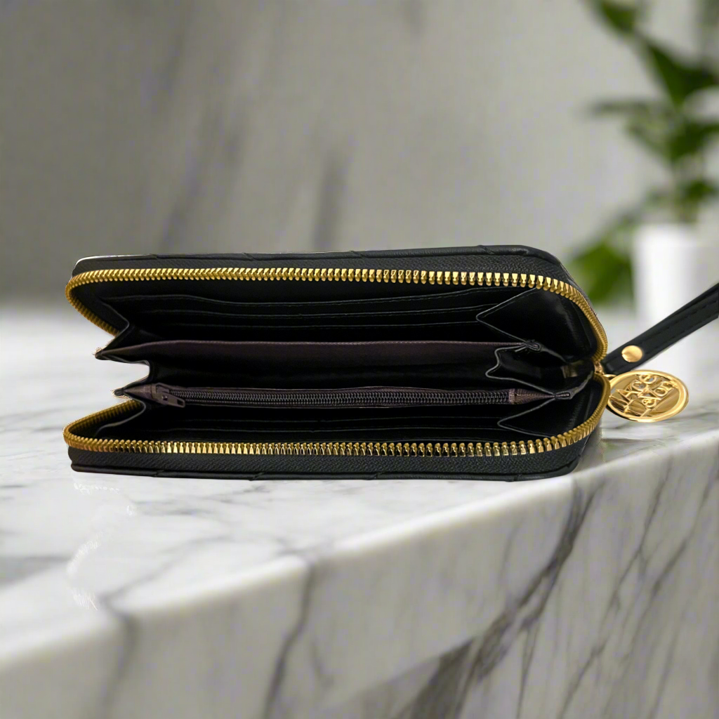 Emilia Nero Wristlet